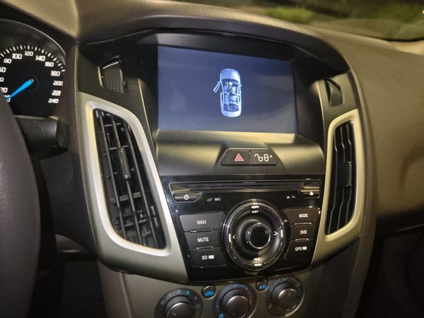 Ford Focus 2012, 98600 км, за 4319 USD - фото 6