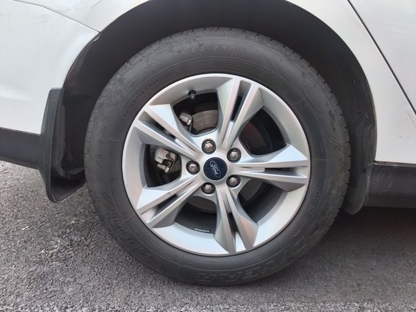 Ford Focus 2012, 98699 км, за 4256 USD - фото 10