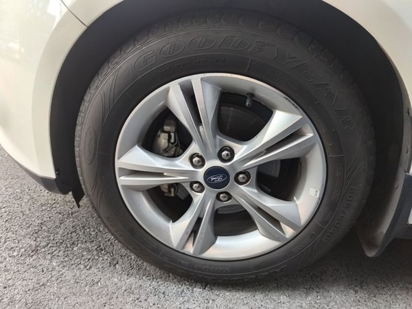 Ford Focus 2012, 98699 км, за 4256 USD - фото 8