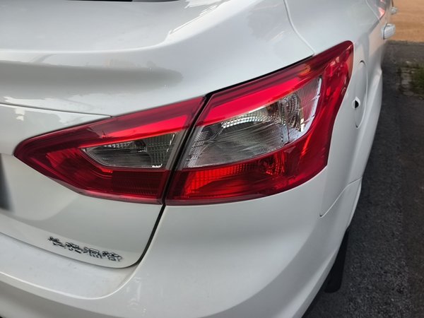Ford Focus 2012, 98699 км, за 4256 USD - фото 7