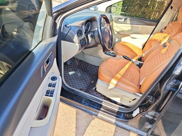 Ford Focus 2013, 162200 км, за 3612 USD - фото 12