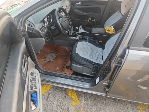 Ford Focus 2013, 131300 км, за 2973 USD - фото 17