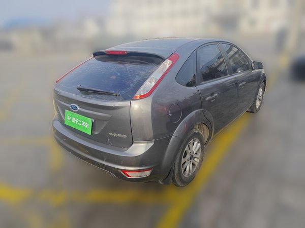 Ford Focus 2013, 131300 км, за 2973 USD - фото 6