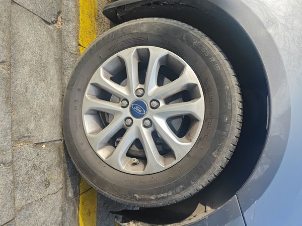 Ford Focus 2013, 131300 км, за 2973 USD - фото 8