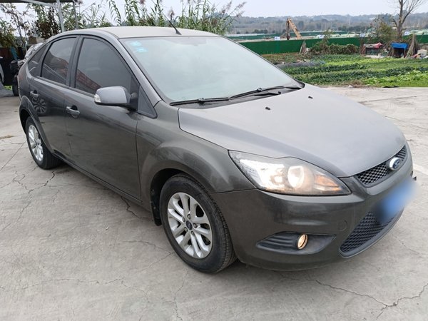 Ford Focus 2013, 86900 км, за 4626 USD