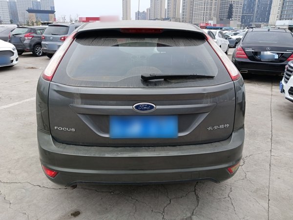 Ford Focus 2013, 86900 км, за 4626 USD - фото 6
