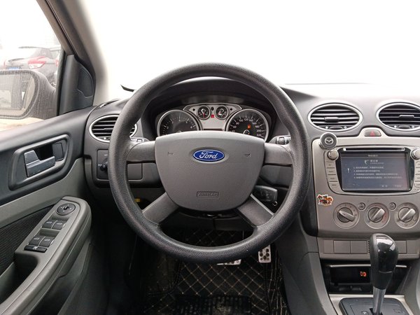 Ford Focus 2013, 86900 км, за 4626 USD - фото 12