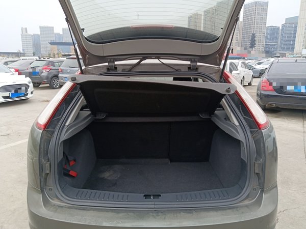 Ford Focus 2013, 86900 км, за 4626 USD - фото 18