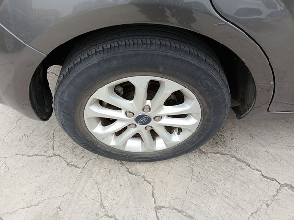 Ford Focus 2013, 86900 км, за 4626 USD - фото 10