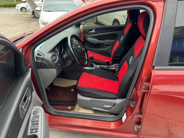 Ford Focus 2013, 108500 км, за 4022 USD - фото 15