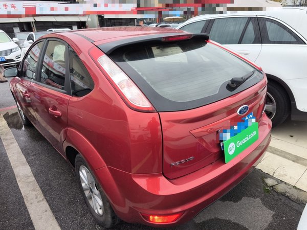 Ford Focus 2013, 112100 км, за 3837 USD