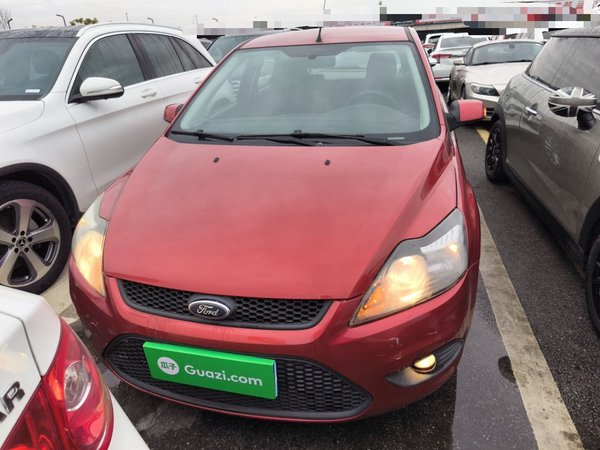 Ford Focus 2013, 112100 км, за 3837 USD