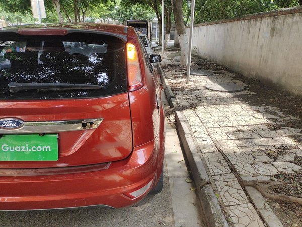 Ford Focus 2013, 127700 км, за 3597 USD - фото 11