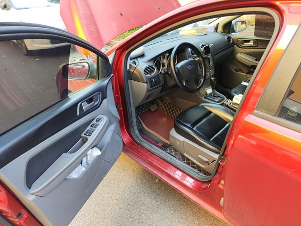 Ford Focus 2013, 77800 км, за 3523 USD - фото 17