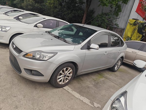 Ford Focus 2013, 141600 км, за 3878 USD