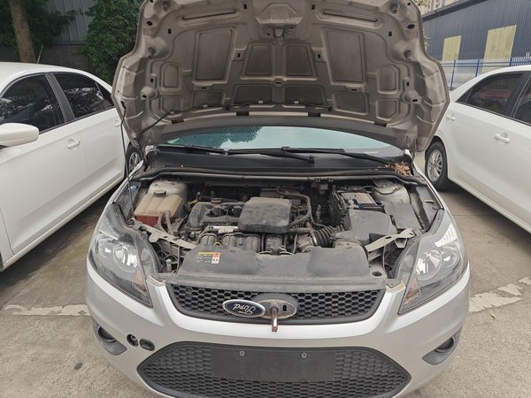 Ford Focus 2013, 141600 км, за 3878 USD - фото 19