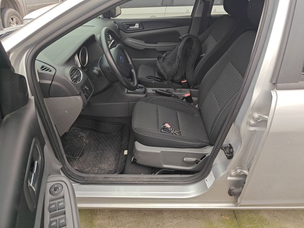 Ford Focus 2013, 141600 км, за 3878 USD - фото 14