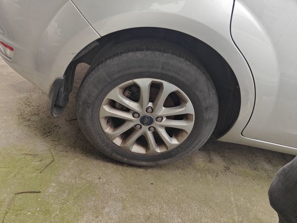 Ford Focus 2013, 141600 км, за 3878 USD - фото 29