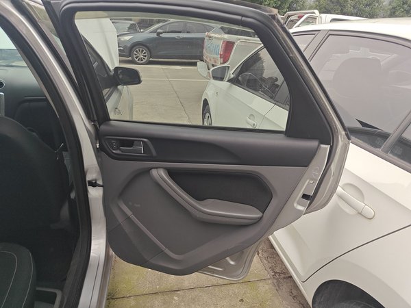 Ford Focus 2013, 141600 км, за 3878 USD - фото 26