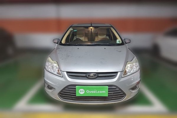 Ford Focus 2013, 19100 км, за 2850 USD