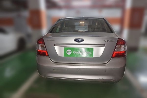 Ford Focus 2013, 19100 км, за 2850 USD
