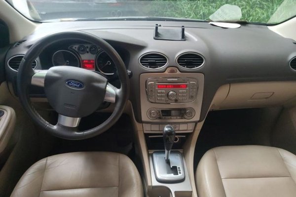 Ford Focus 2013, 51000 км, за 3170 USD - фото 12