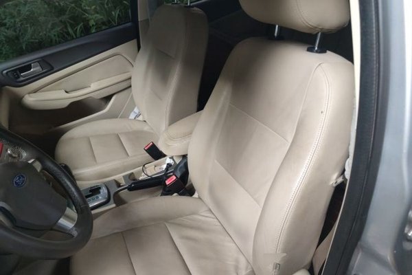 Ford Focus 2013, 51000 км, за 3170 USD - фото 18