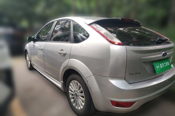 Ford Focus 2013, 51000 км, за 3170 USD - фото 7