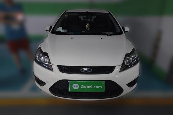 Ford Focus 2013, 102100 км, за 4212 USD