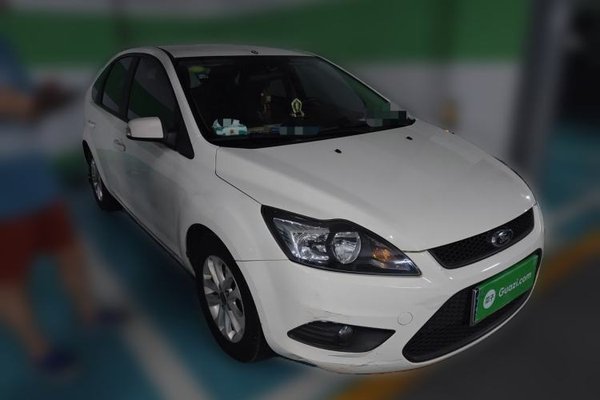 Ford Focus 2013, 102100 км, за 4212 USD