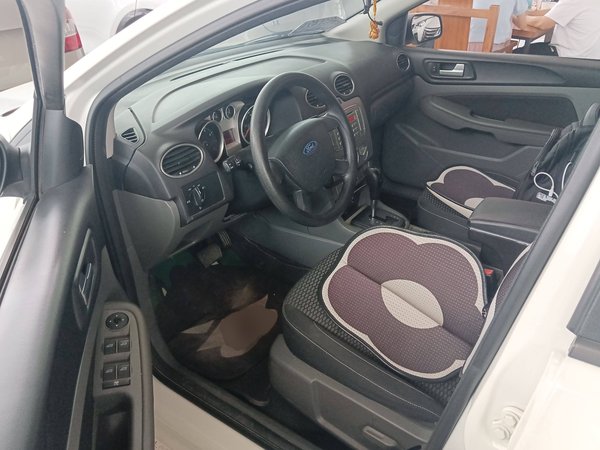 Ford Focus 2013, 116400 км, за 4203 USD - фото 15