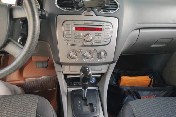 Ford Focus 2013, 116700 км, за 2819 USD - фото 13