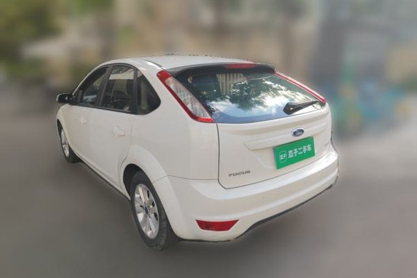 Ford Focus 2013, 116700 км, за 2819 USD