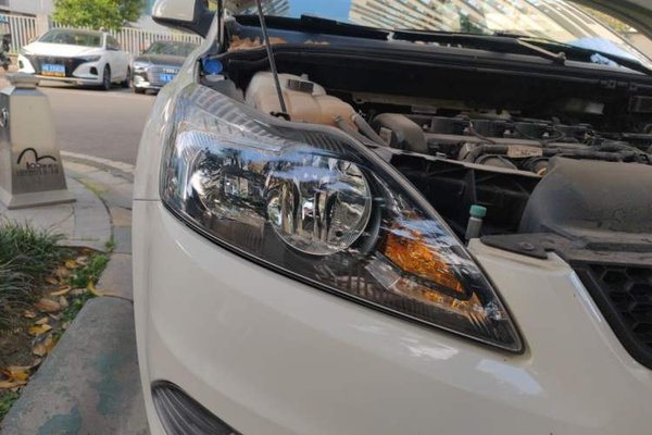 Ford Focus 2013, 116700 км, за 2819 USD - фото 7