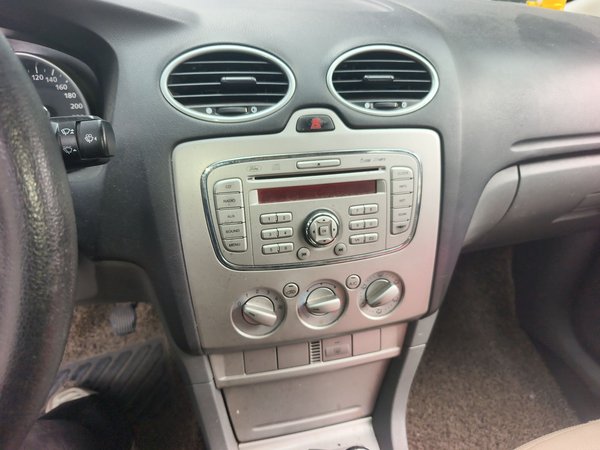 Ford Focus 2013, 159800 км, за 3046 USD - фото 14