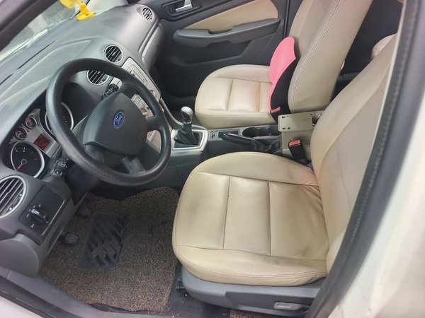 Ford Focus 2013, 159800 км, за 3046 USD - фото 16