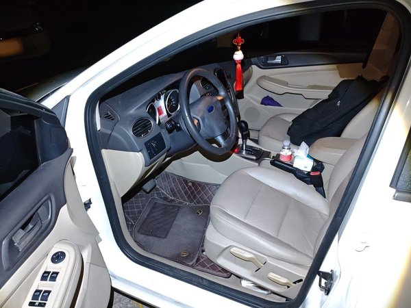 Ford Focus 2013, 68500 км, за 2968 USD - фото 17