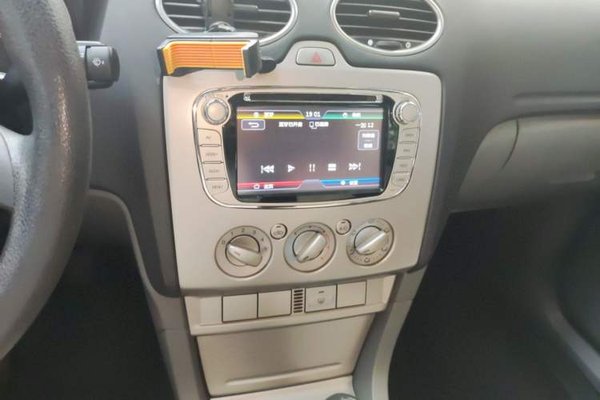 Ford Focus 2013, 79600 км, за 2954 USD - фото 13