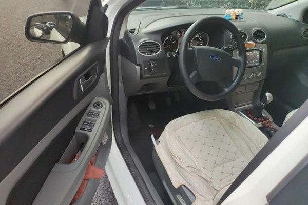 Ford Focus 2013, 79600 км, за 2954 USD - фото 16