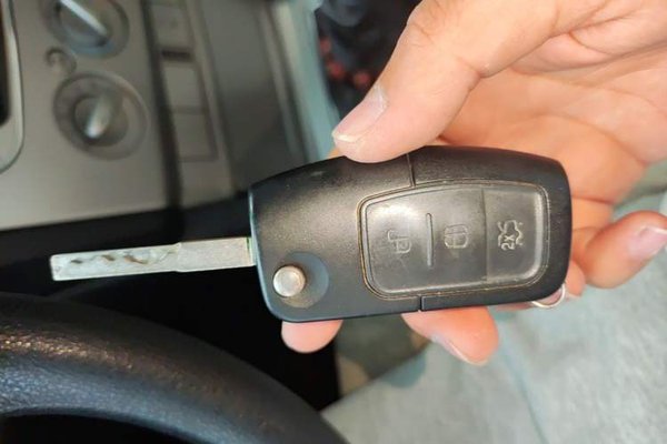 Ford Focus 2013, 79600 км, за 2954 USD - фото 20
