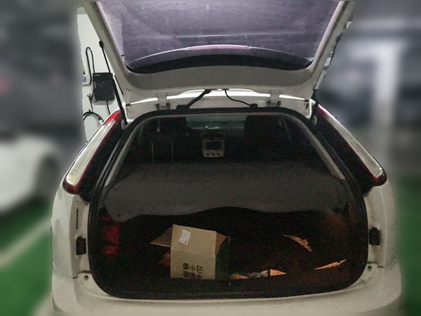 Ford Focus 2013, 99200 км, за 2779 USD - фото 20