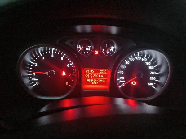 Ford Focus 2013, 99200 км, за 2779 USD - фото 12