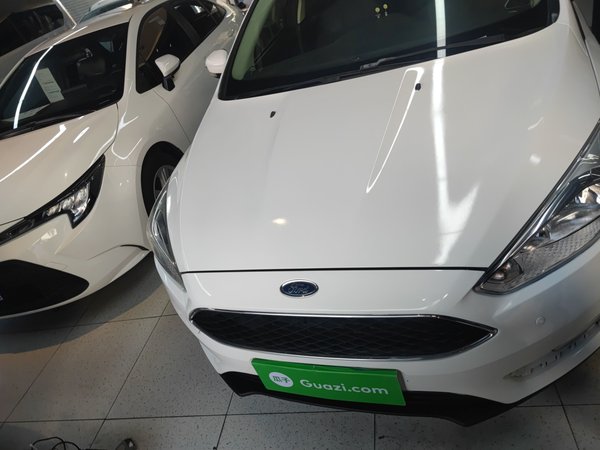 Ford Focus 2015 Hatchback EcoBoost 125 Automatic Supreme Style Edition, 2015 года