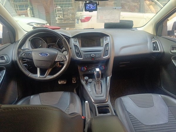 Ford Focus 2015, 101700 км, за 6654 USD - фото 6