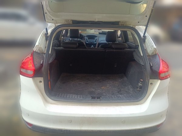 Ford Focus 2015, 101700 км, за 6654 USD - фото 16