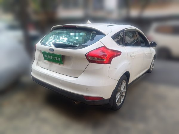 Ford Focus 2015, 101700 км, за 6654 USD
