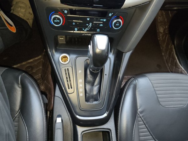 Ford Focus 2015, 114100 км, за 5409 USD - фото 15