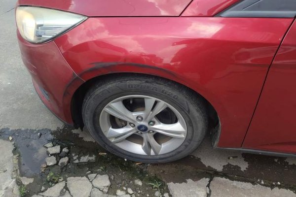 Ford Focus 2015, 104700 км, за 5525 USD - фото 10