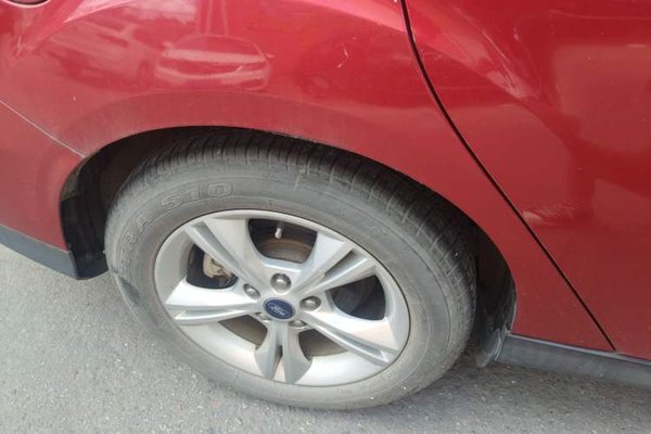 Ford Focus 2015, 104700 км, за 5525 USD - фото 11