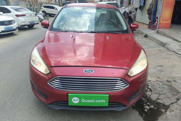 Ford Focus 2015, 104700 км, за 5525 USD